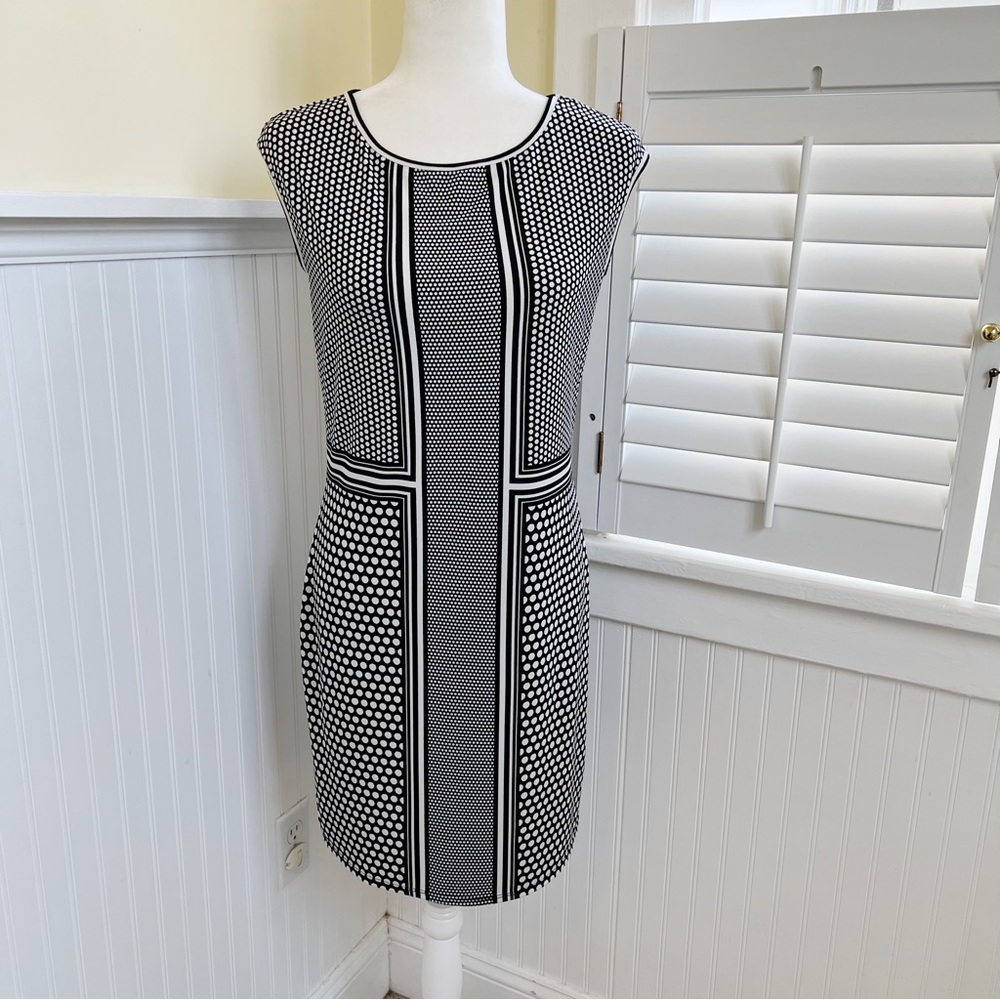 Max Studio Black & White Print Sleeveless Lightweight Sheath Dress Size XS